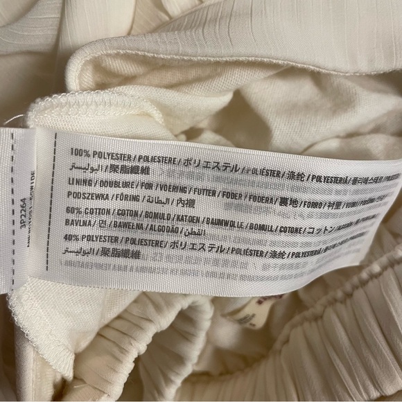 Hollister Lace Skirt - Picture 7 of 9